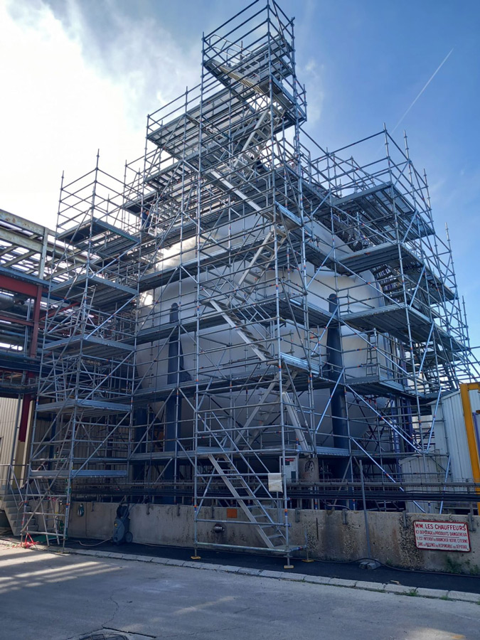 échafaudages complexes autour d'une sphère