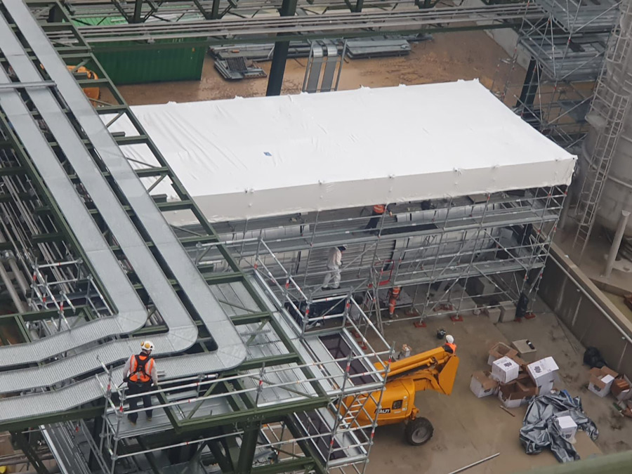 échafaudage parapluie sur chantier de calorifuge - calo foamglass - vue de dessus