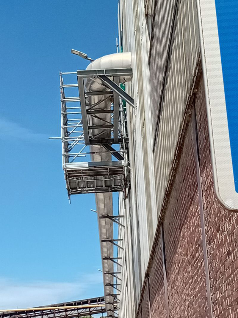 20260626-echafaudage-suspendu-2 échfaudage suspendu en milieu industriel pour calorifugeage- équipiers Opterm
